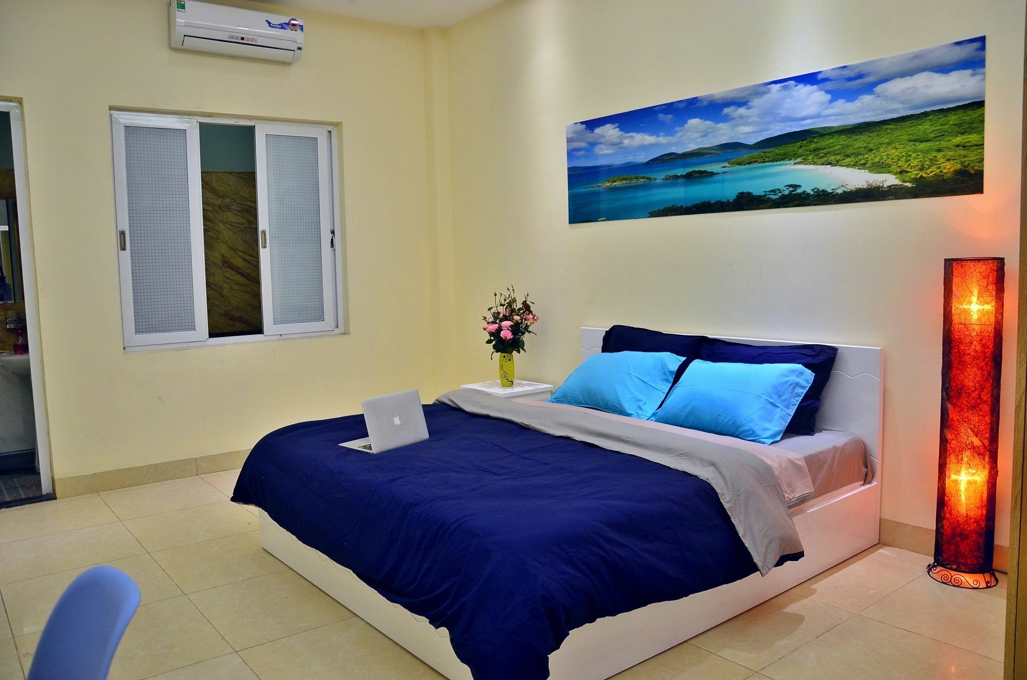 Bee House - Near Opera House, Hoan Kiem Appartement *