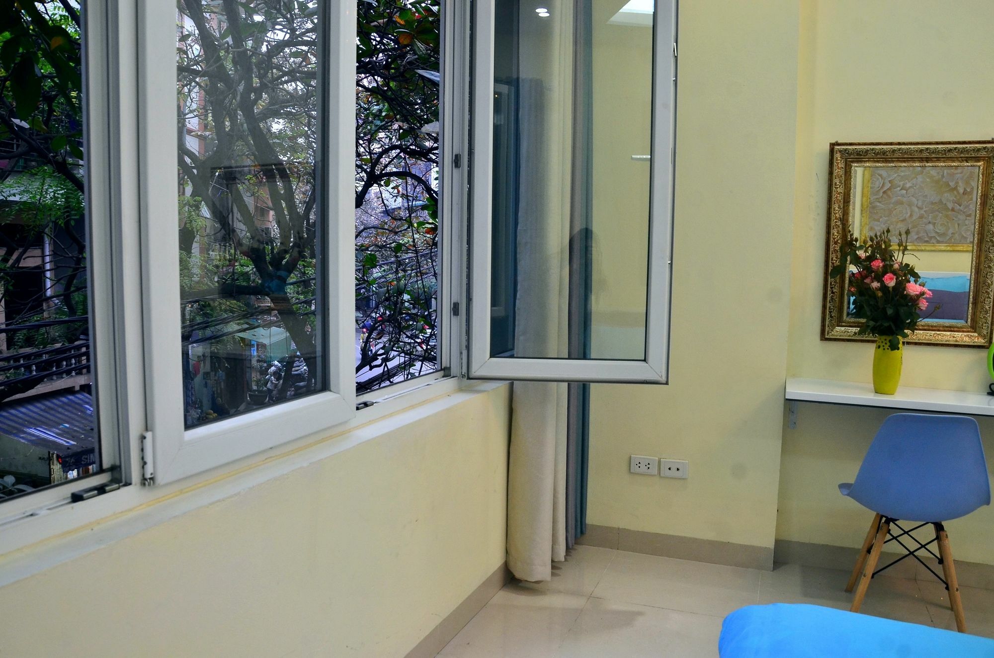 Bee House - Near Opera House, Hoan Kiem Appartement